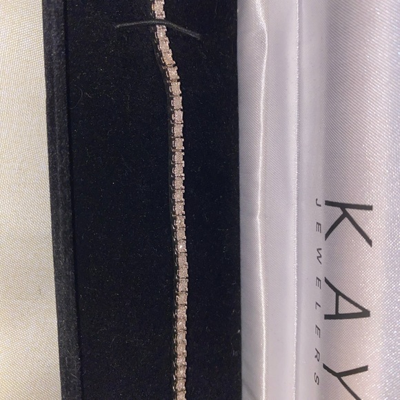 Beautiful bracelet. I just only wear gold. It’s a steal. listed on Kay at $599 - Picture 3 of 5